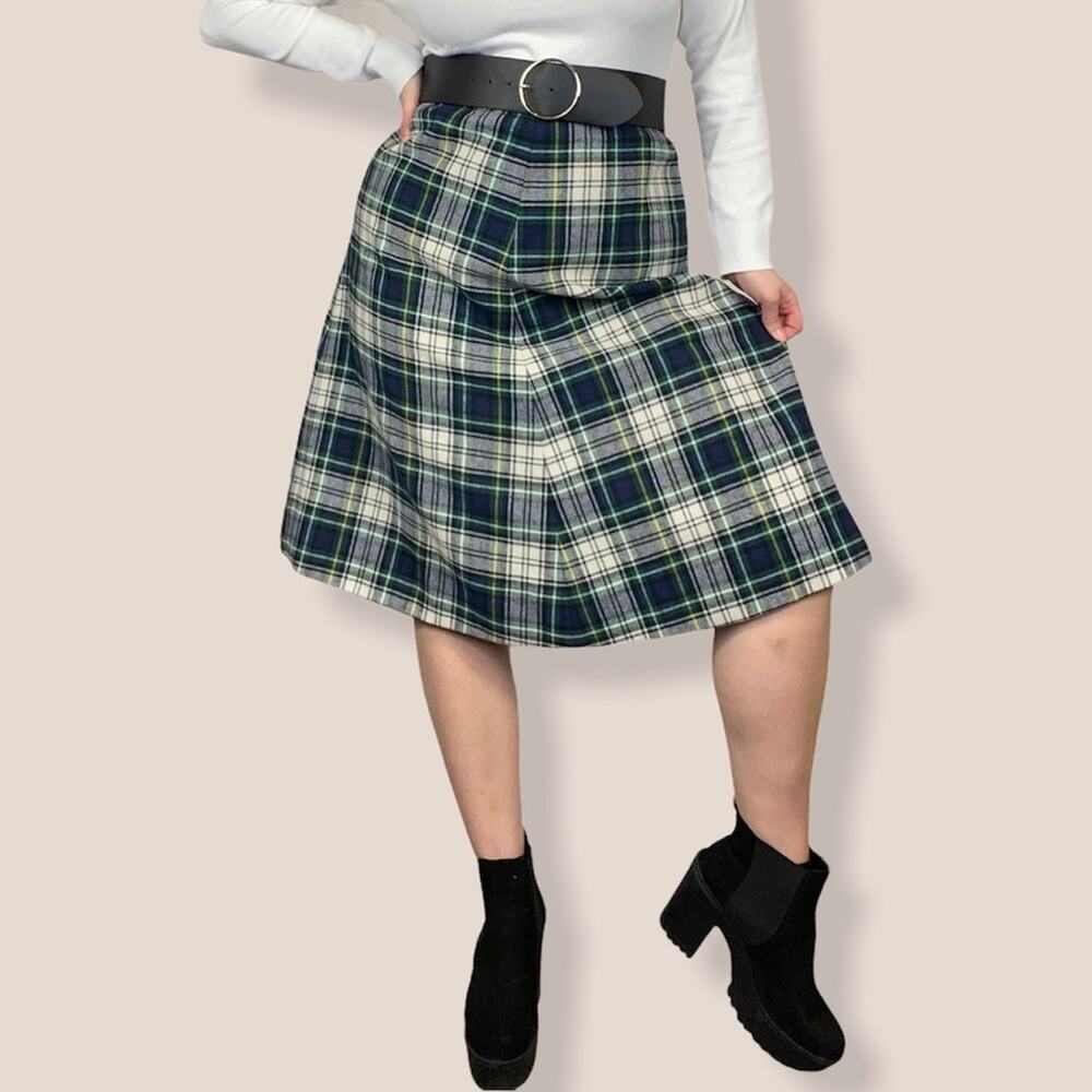 Vintage 90s Size 10 Navy & Green Handmade Plaid Preppy Dark Academia Wool Skirt